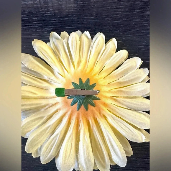 Hair / bag / dress clip big fabric flower .  New. Lemon yellow and bright pink - Picture 5 of 6